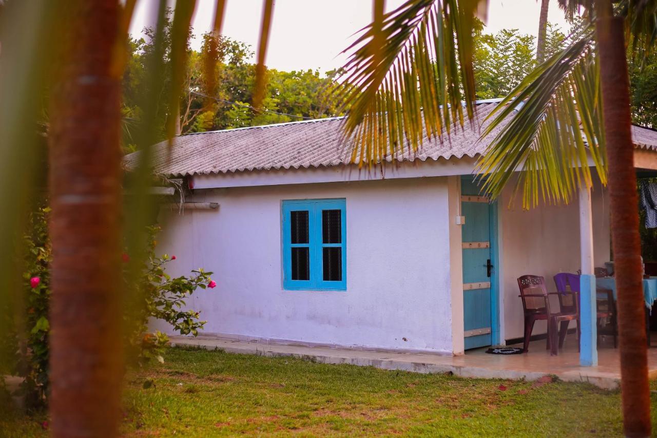 Tehan Homestay Dikwella Sur Exterior foto