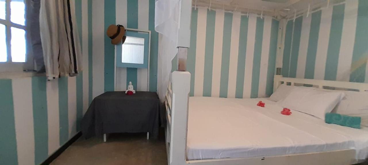 Tehan Homestay Dikwella Sur Habitación foto